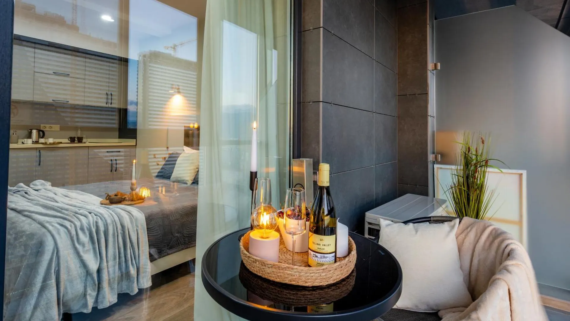 Sea Dreams - Enchanting Views Of The Singing Fountains And Sunset Batumi 0*,