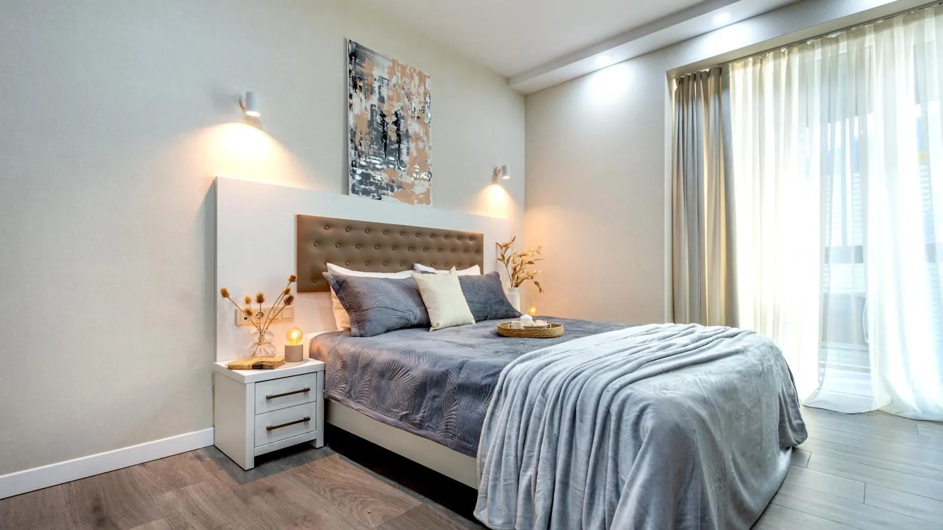 Sea Dreams - Enchanting Views Of The Singing Fountains And Sunset Batumi